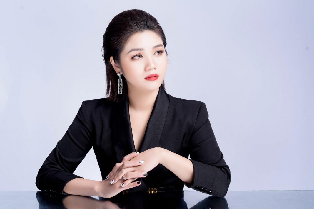 CEO Khánh Ly 03